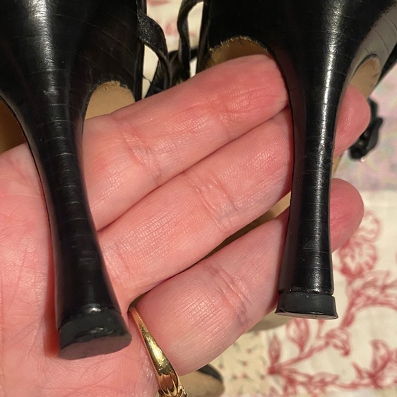 Manolo Blahnik Black Sandals Heels with Silver Chain Size 7.5 - Picture 3 of 5